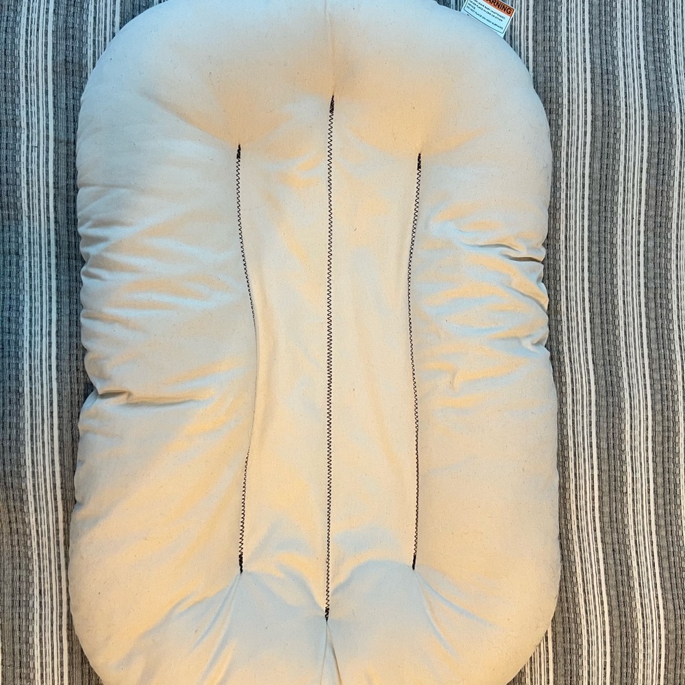 Snuggle Me Organic with Cover